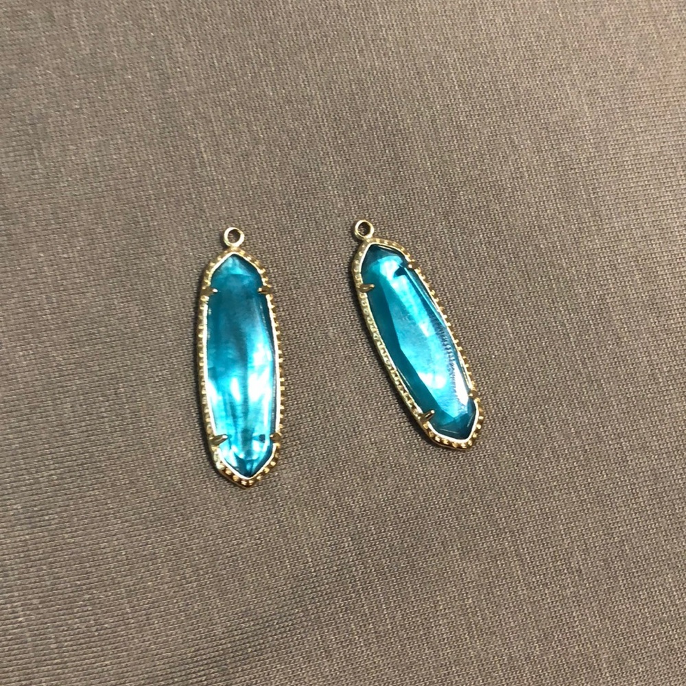 Kendra Scott earrings